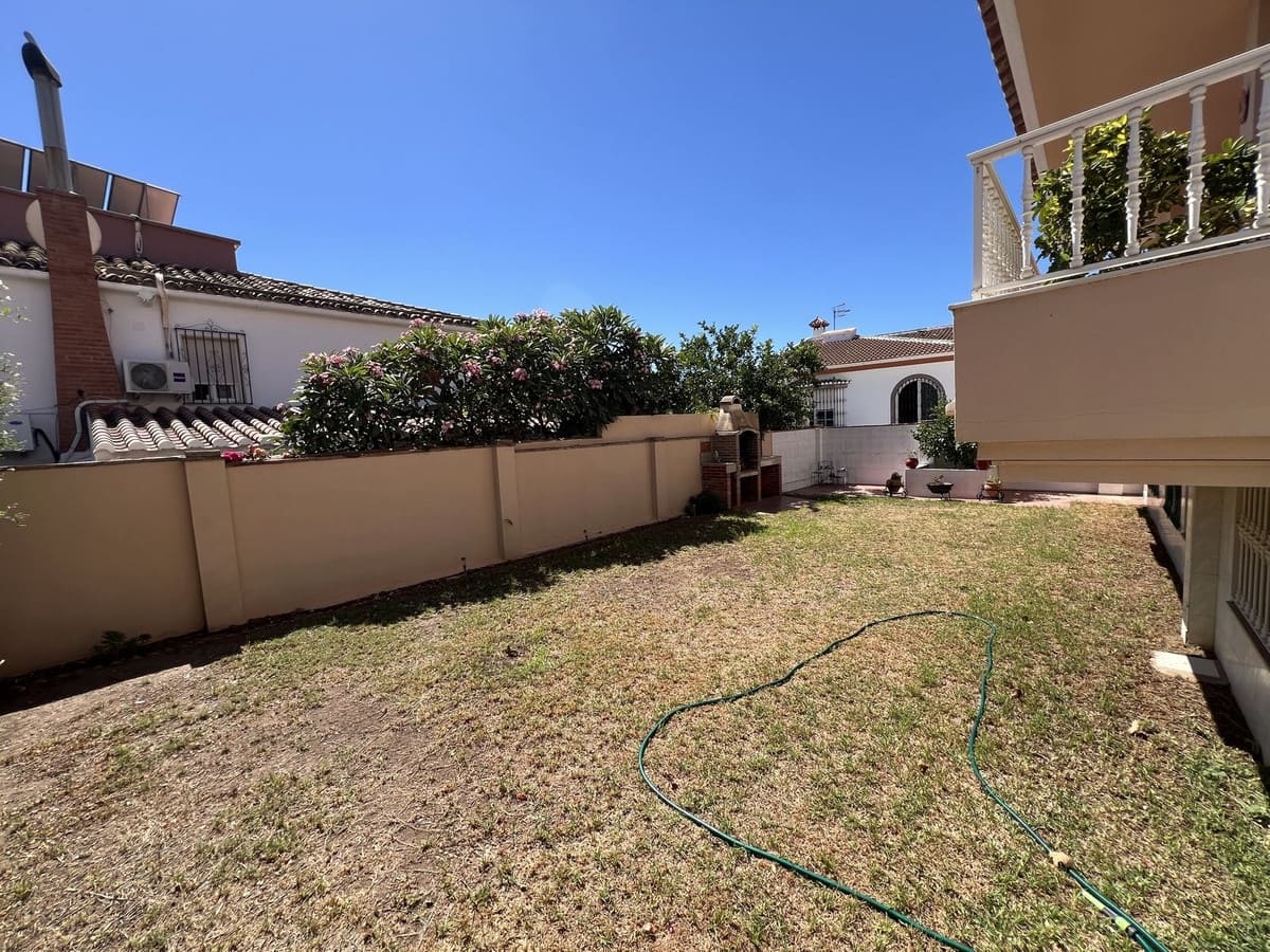 5 chambre Villa/Maison Semi-Mitoyenne à vendre à Benalmadena avec garage - 749 000 € (Ref: 9539947)