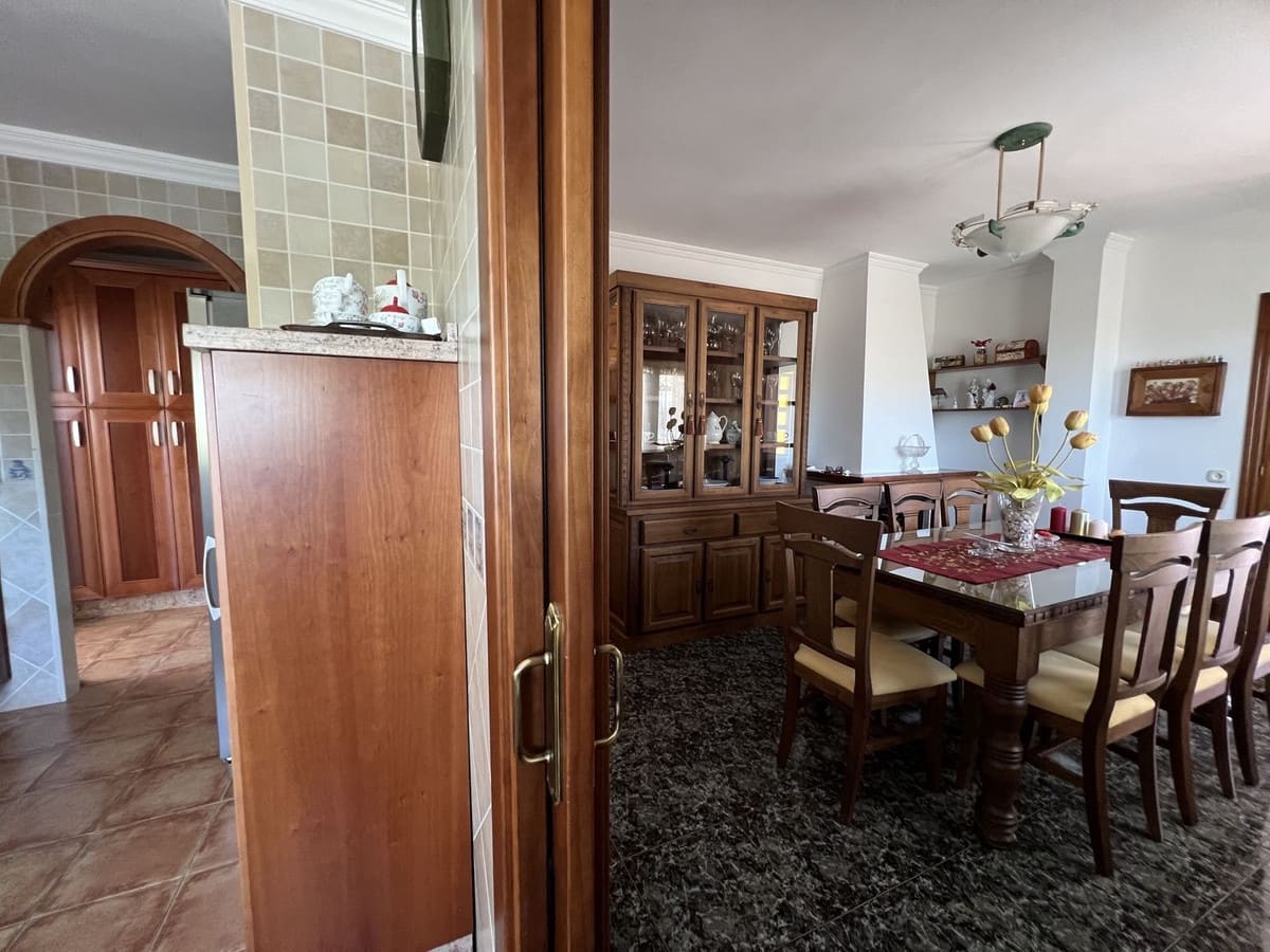 5 chambre Villa/Maison Semi-Mitoyenne à vendre à Benalmadena avec garage - 749 000 € (Ref: 9539947)
