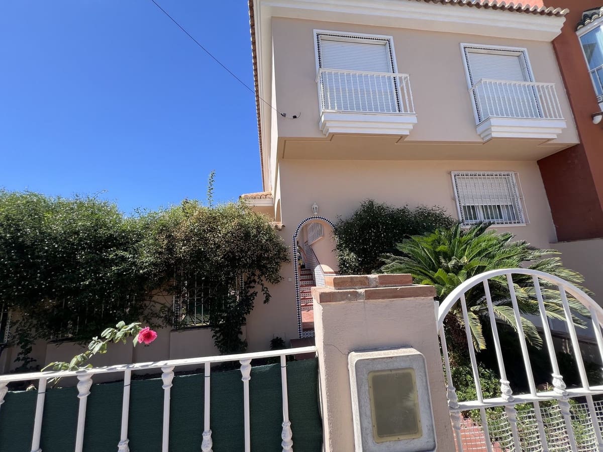 5 chambre Villa/Maison Semi-Mitoyenne à vendre à Benalmadena avec garage - 749 000 € (Ref: 9539947)
