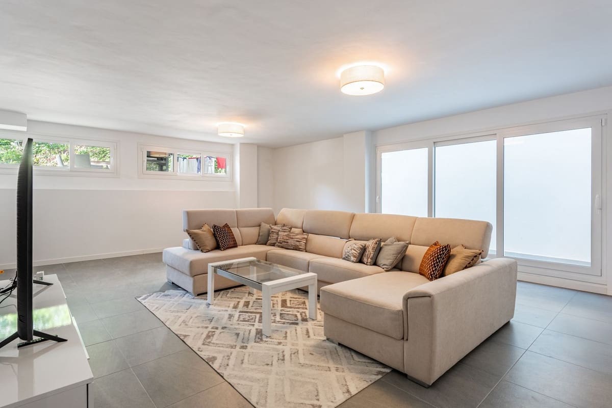 3 sypialnia Apartament na sprzedaż w Benahavis z basenem - 750 000 € (Ref: 9539949)