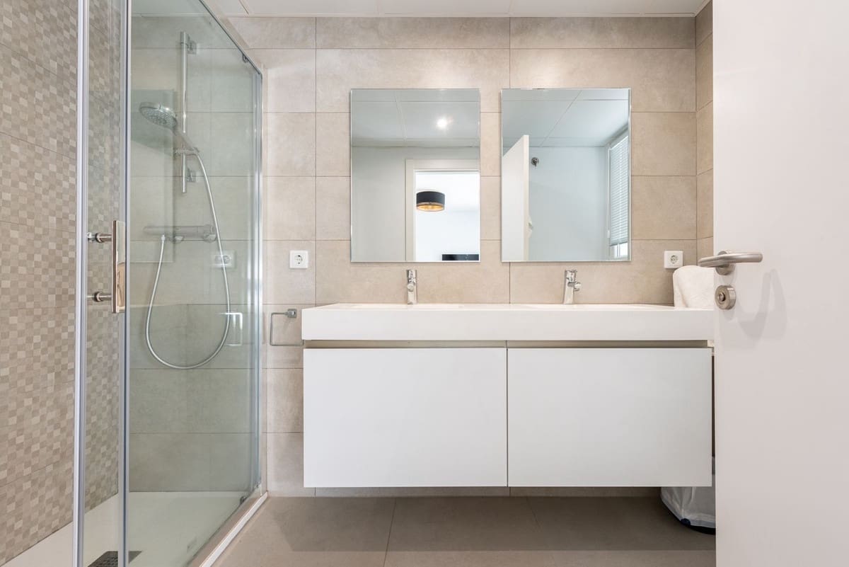 3 sypialnia Apartament na sprzedaż w Benahavis z basenem - 750 000 € (Ref: 9539949)