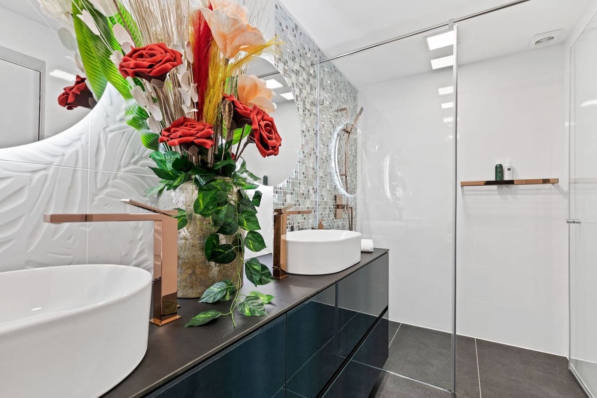 1 sypialnia Penthouse na sprzedaż w Benahavis z basenem - 750 000 € (Ref: 9539955)