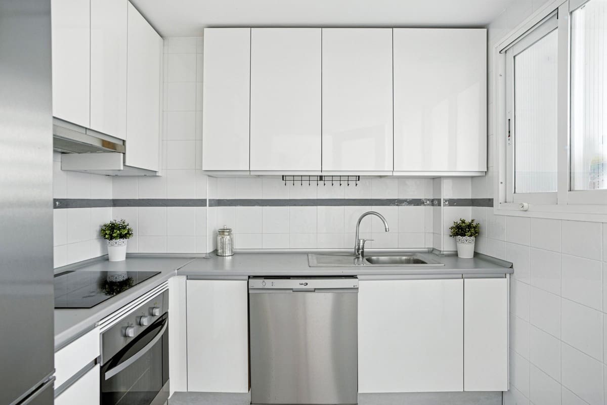 3 quarto Penthouse para venda em Golden Mile com piscina - 750 000 € (Ref: 9539956)