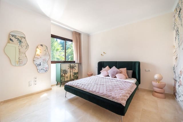 3 quarto Penthouse para venda em La Quinta, Benahavís com piscina - 750 000 € (Ref: 9539957)