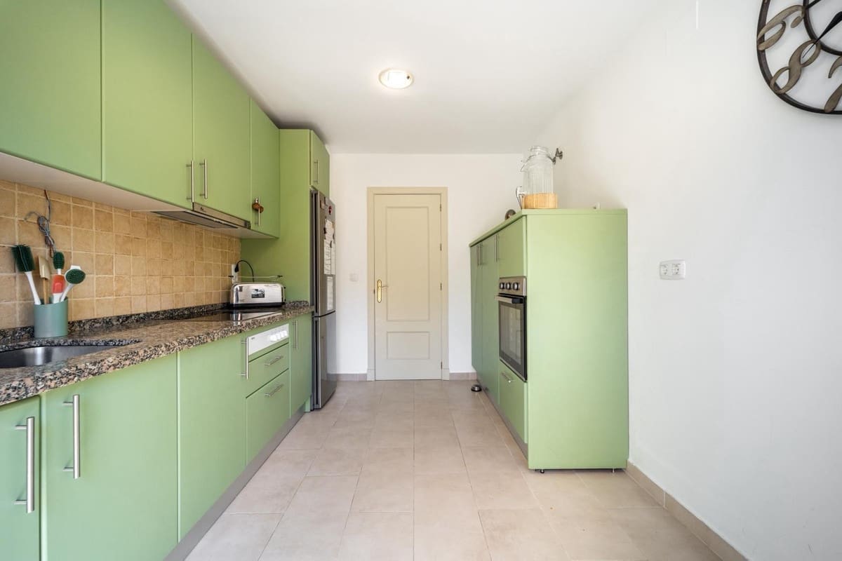 3 quarto Penthouse para venda em La Quinta com piscina - 750 000 € (Ref: 9539957)