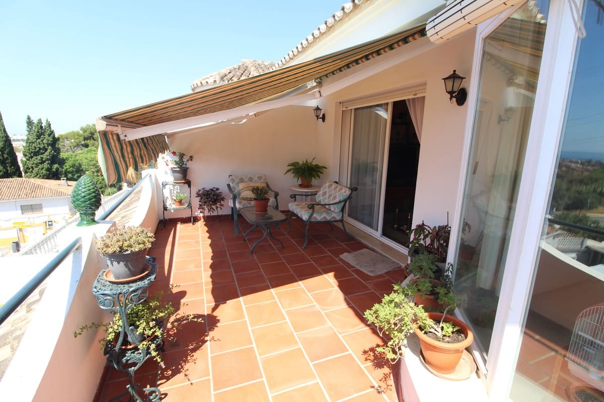4 sovrum Villa till salu i Nueva Andalucia - 750 000 € (Ref: 9539960)
