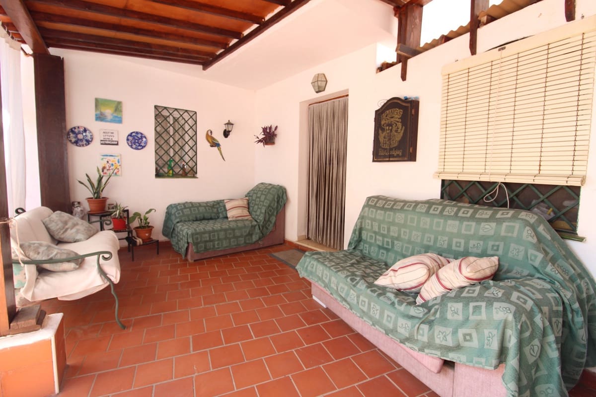 4 sovrum Villa till salu i Nueva Andalucia - 750 000 € (Ref: 9539960)
