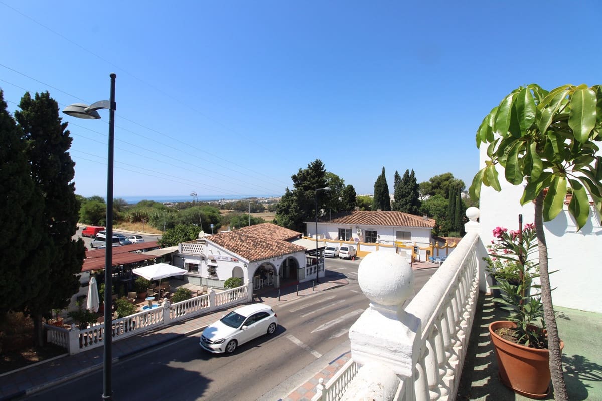 4 sovrum Villa till salu i Nueva Andalucia - 750 000 € (Ref: 9539960)