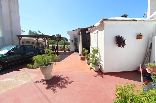 4 soveværelse Villa til salg i La Dama de Noche - La Alzambra, Marbella - € 750.000 (Ref: 9539960)