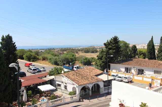 4 soveværelse Villa til salg i La Dama de Noche - La Alzambra, Marbella - € 750.000 (Ref: 9539960)