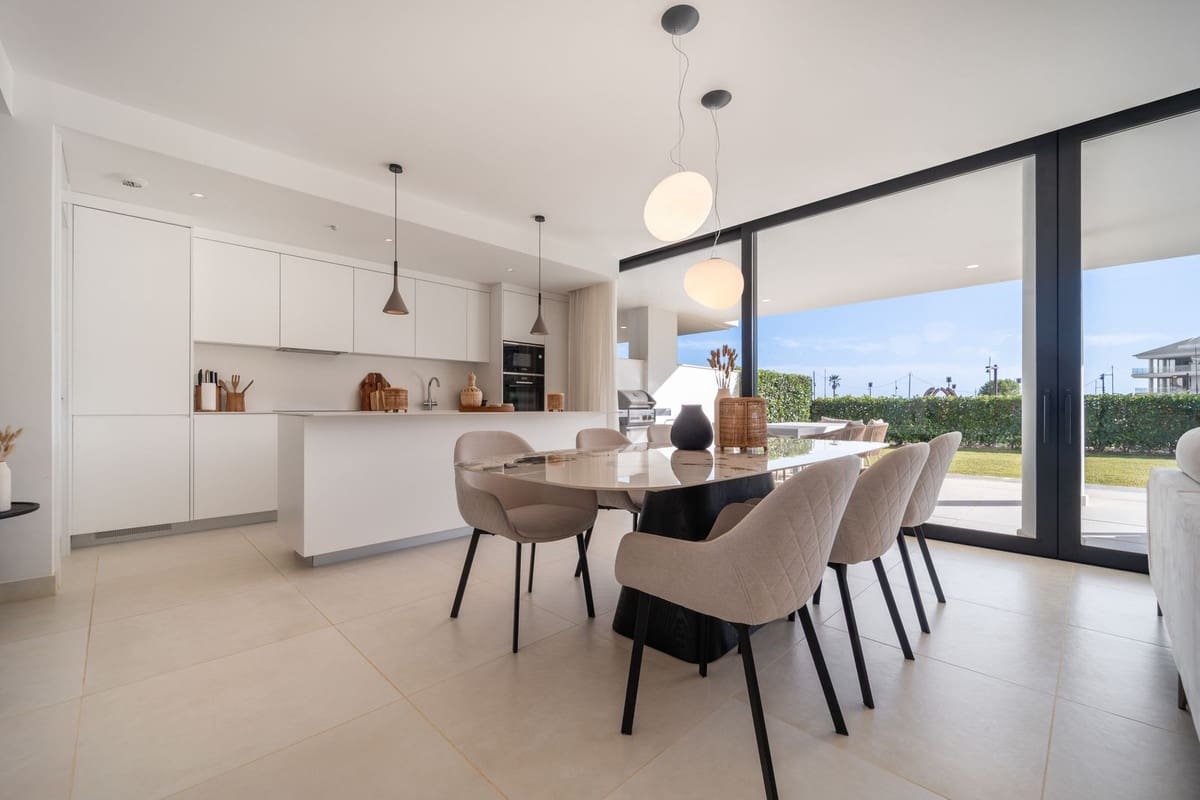 3 quarto Apartamento para venda em Fuengirola com piscina - 759 000 € (Ref: 9539963)