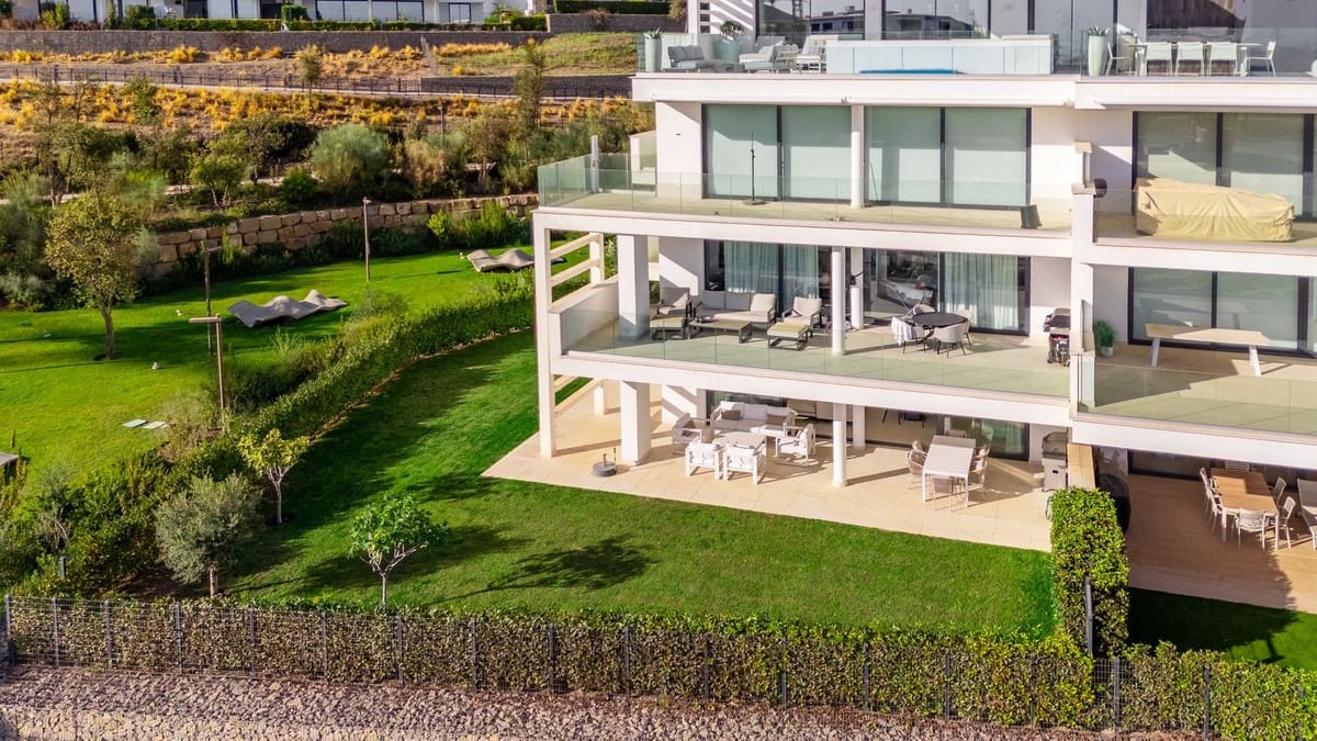 3 quarto Apartamento para venda em Fuengirola com piscina - 759 000 € (Ref: 9539963)