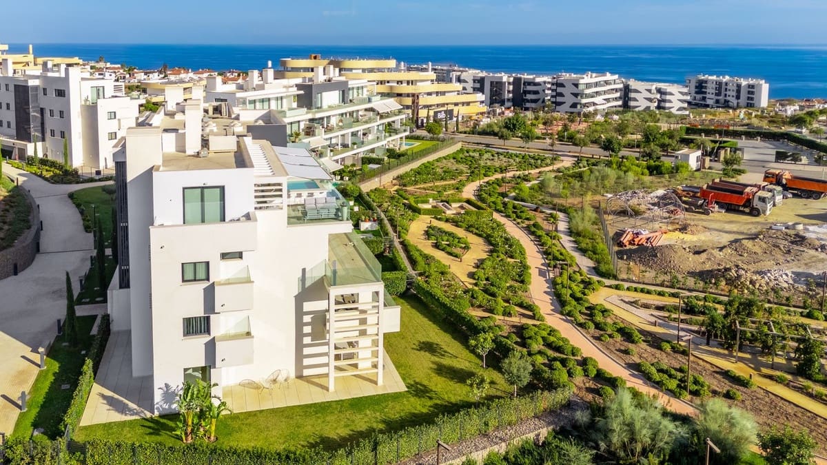 3 quarto Apartamento para venda em Fuengirola com piscina - 759 000 € (Ref: 9539963)