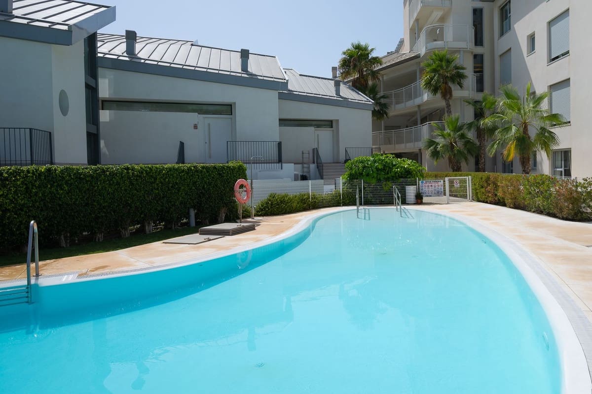 3 soveværelse Lejlighed til salg i Fuengirola med swimmingpool - € 759.000 (Ref: 9539964)