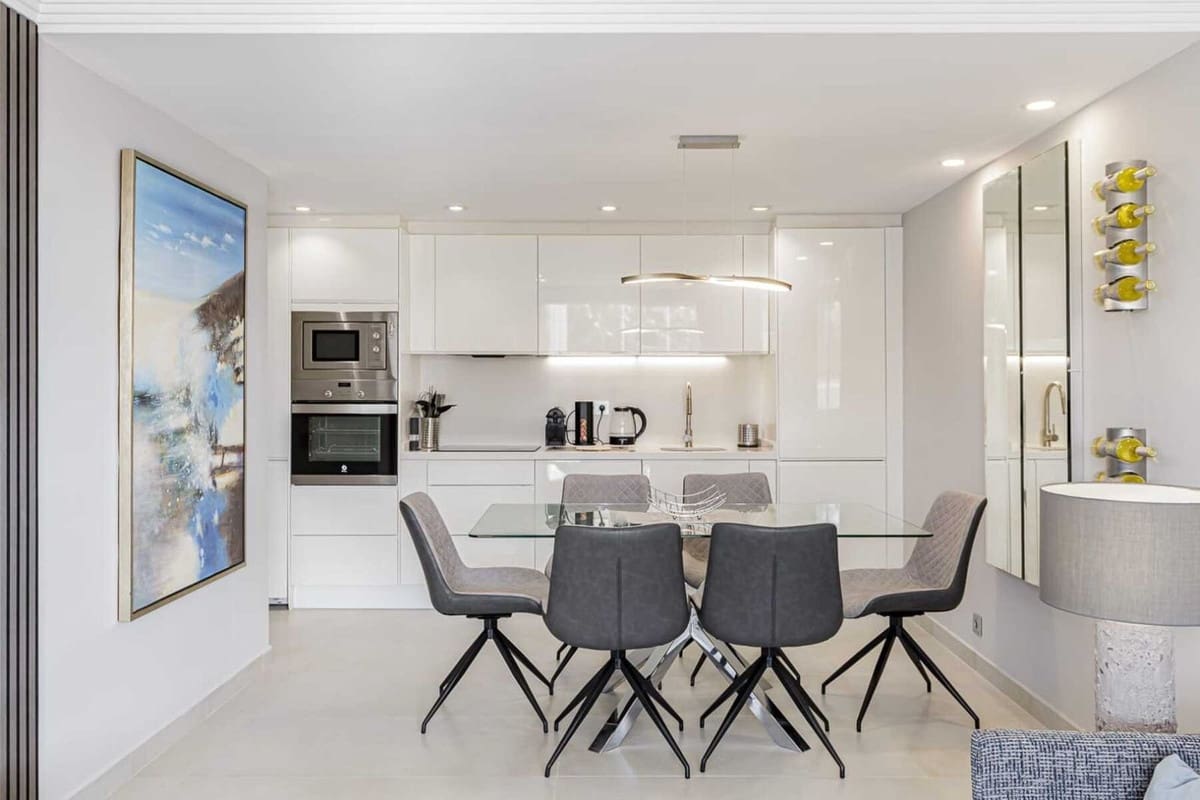 3 chambre Penthouse à vendre à Nueva Andalucia avec piscine - 770 000 € (Ref: 9539969)