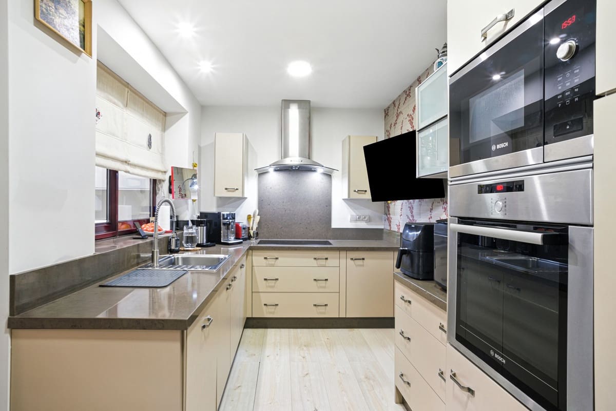 3 makuuhuone Omakotitalo myytävänä paikassa Benahavis mukana uima-altaan - 770 000 € (Ref: 9539970)