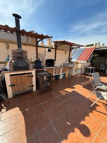 4 sovrum Takvåning till salu i Torremolinos med pool - 775 000 € (Ref: 9539974)