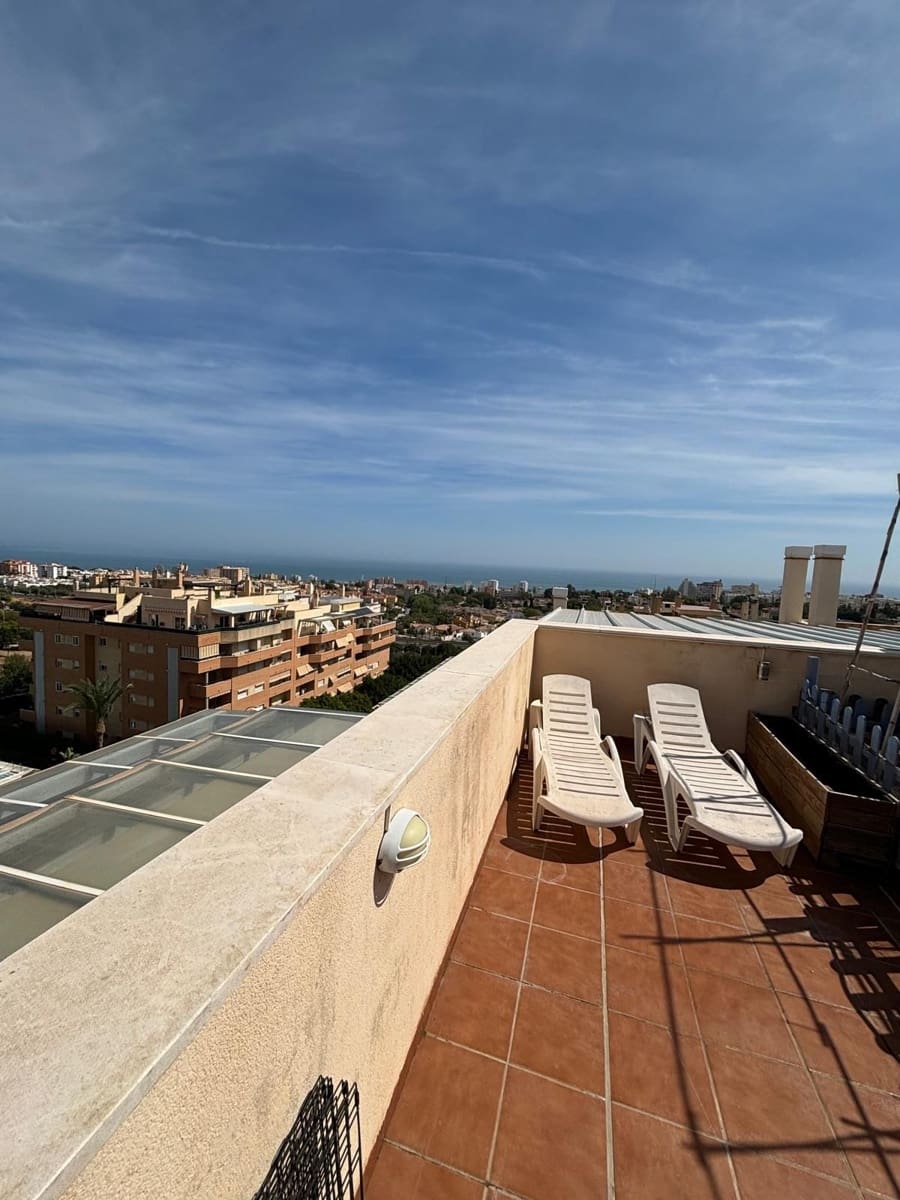 4 sovrum Takvåning till salu i Torremolinos med pool - 775 000 € (Ref: 9539974)