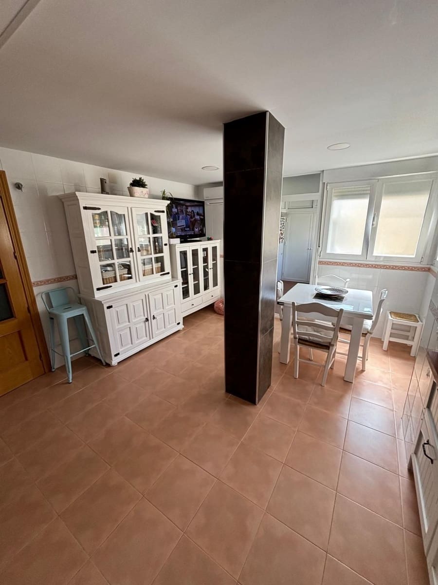 4 sovrum Takvåning till salu i Torremolinos med pool - 775 000 € (Ref: 9539974)