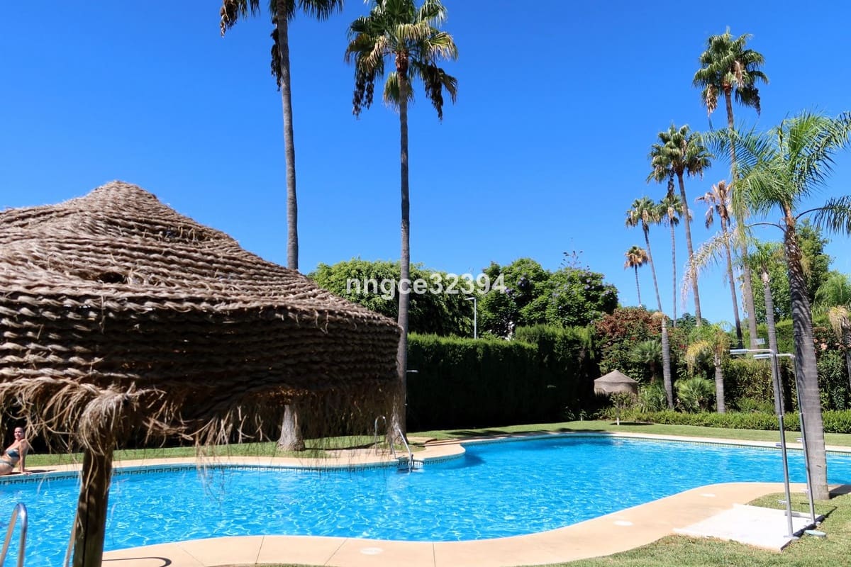 Apartamento de 5 habitaciones en San Pedro de Alcantara en venta con piscina garaje - 779.900 € (Ref: 9539976)