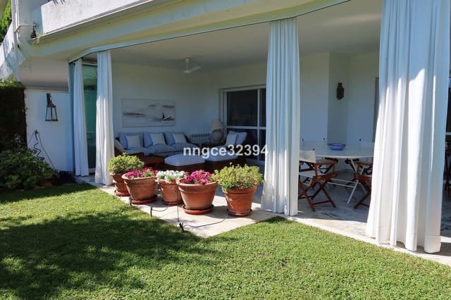 Apartamento de 5 habitaciones en San Pedro de Alcántara Pueblo, Marbella en venta con piscina garaje - 779.900 € (Ref: 9539976)