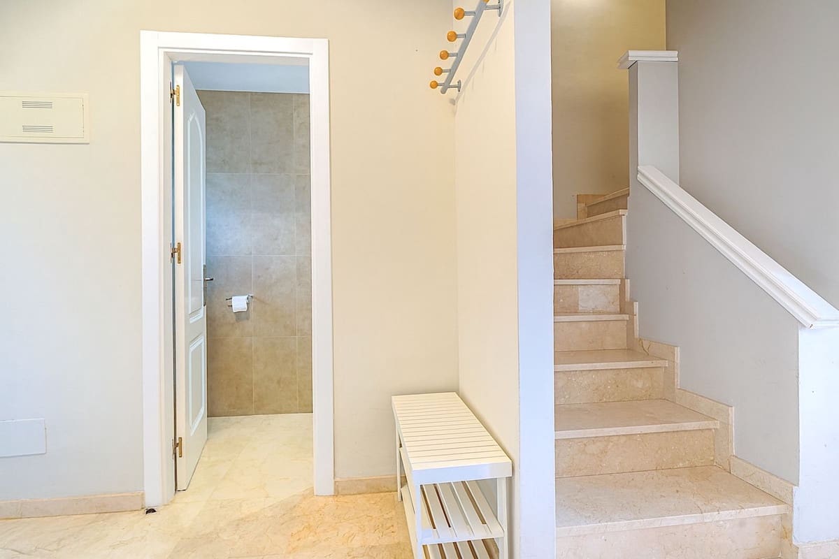 3 bedroom Townhouse for sale in Estepona with pool - € 785,000 (Ref: 9539977)