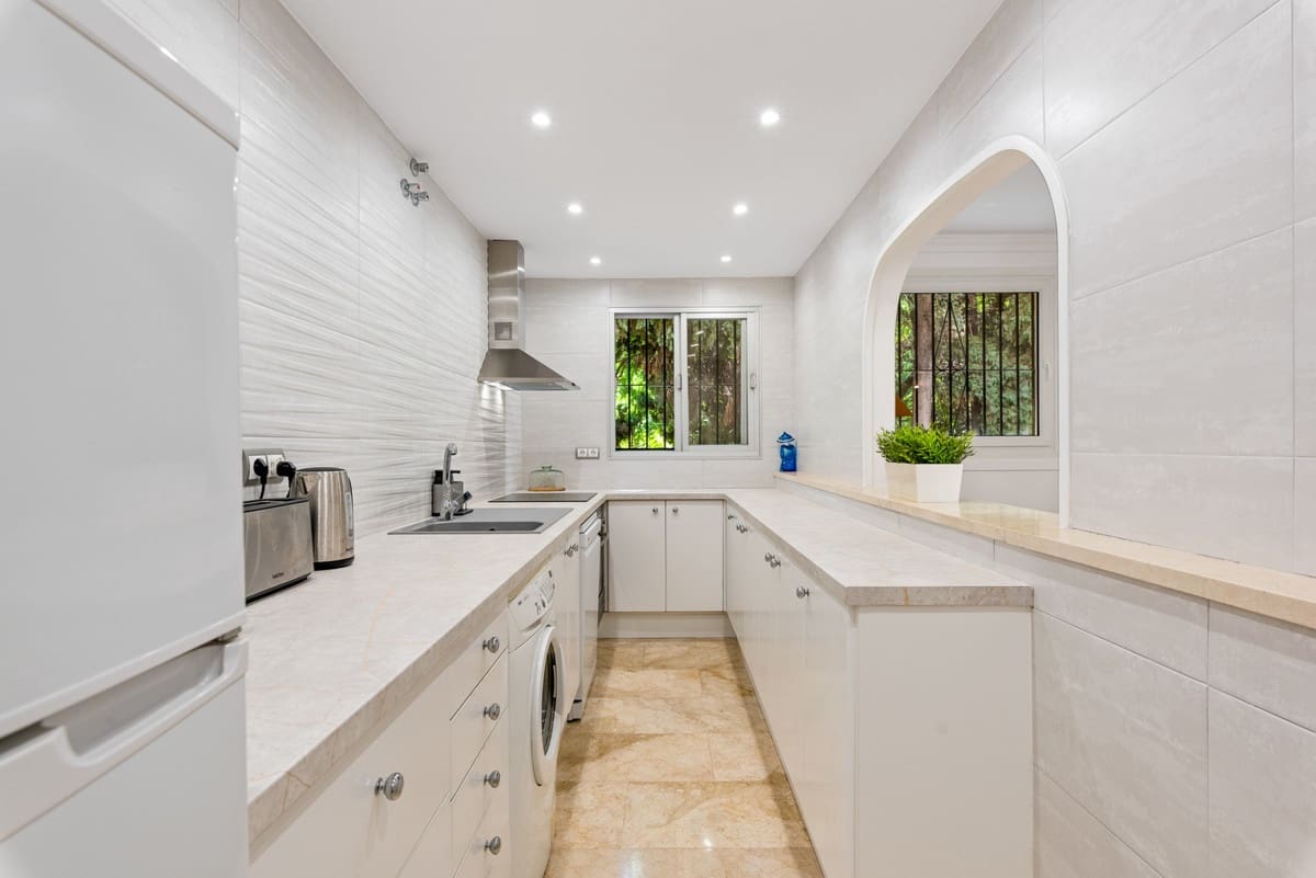 3 slaapkamer Appartement te koop in Marbella met zwembad - € 790.000 (Ref: 9539978)