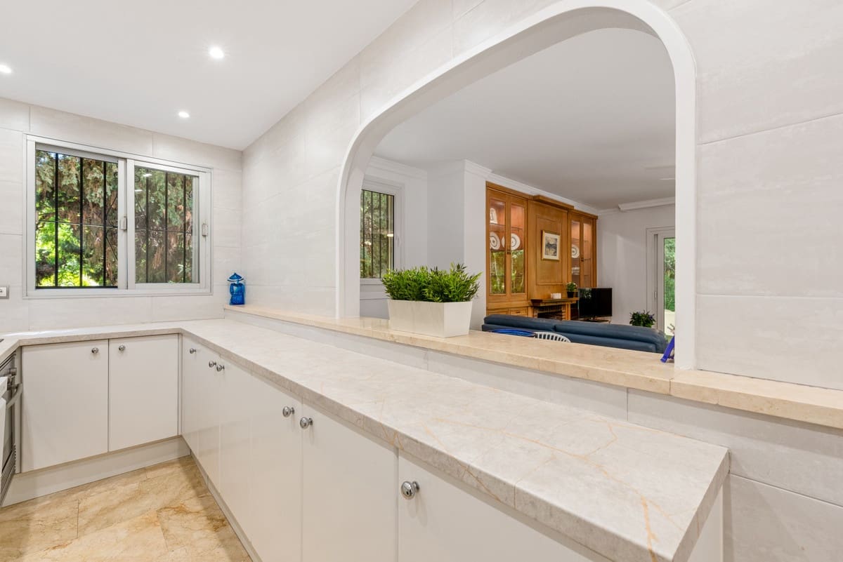 3 slaapkamer Appartement te koop in Marbella met zwembad - € 790.000 (Ref: 9539978)