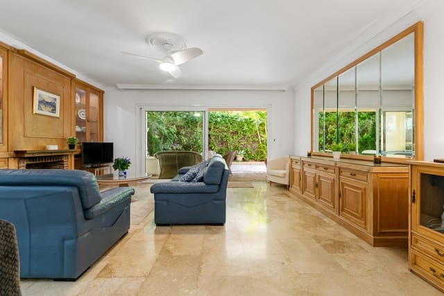 3 slaapkamer Appartement te koop in Marbella met zwembad - € 790.000 (Ref: 9539978)