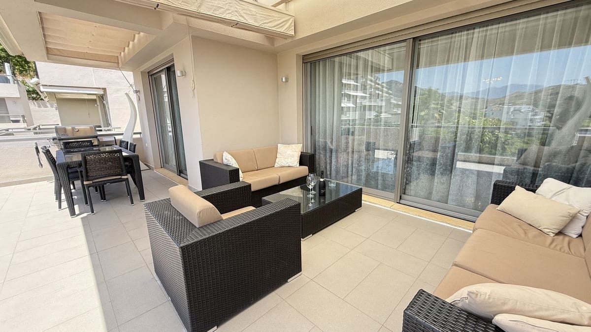 3 sypialnia Apartament na sprzedaż w Benahavis z basenem - 790 000 € (Ref: 9539979)