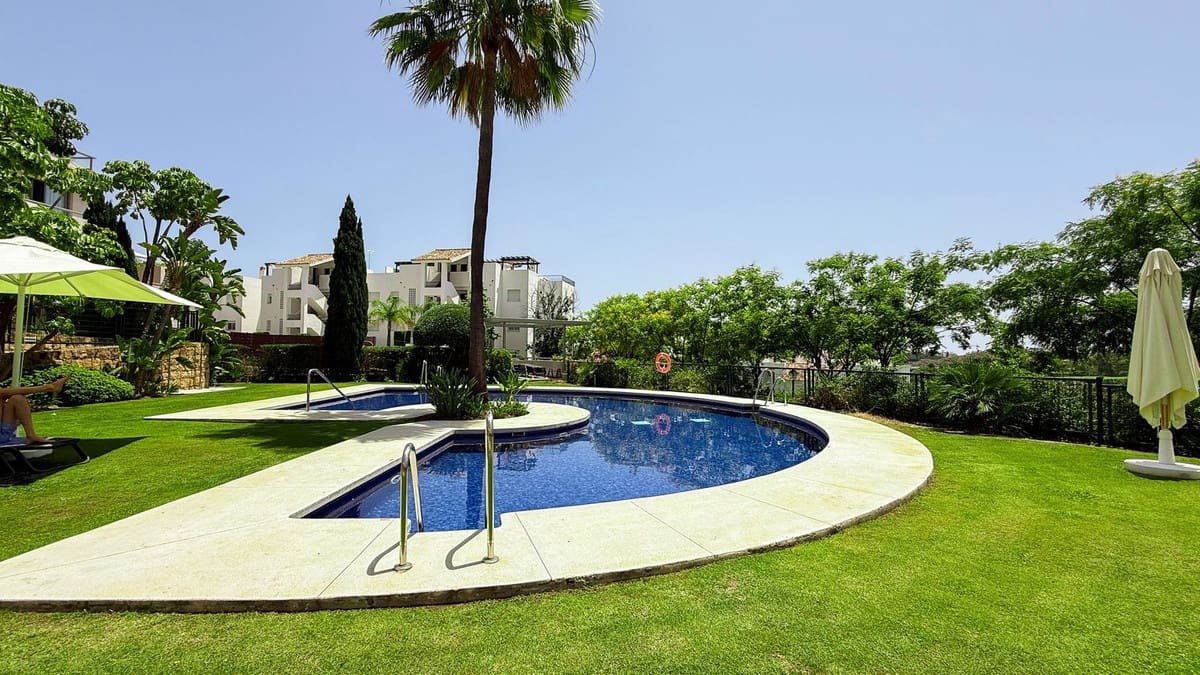 3 sypialnia Apartament na sprzedaż w Benahavis z basenem - 790 000 € (Ref: 9539979)