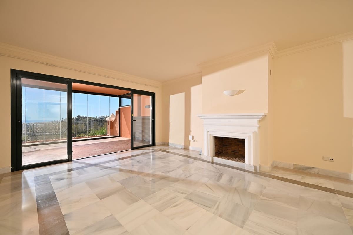 3 sypialnia Apartament na sprzedaż w Benahavis z basenem garażem - 790 000 € (Ref: 9539980)