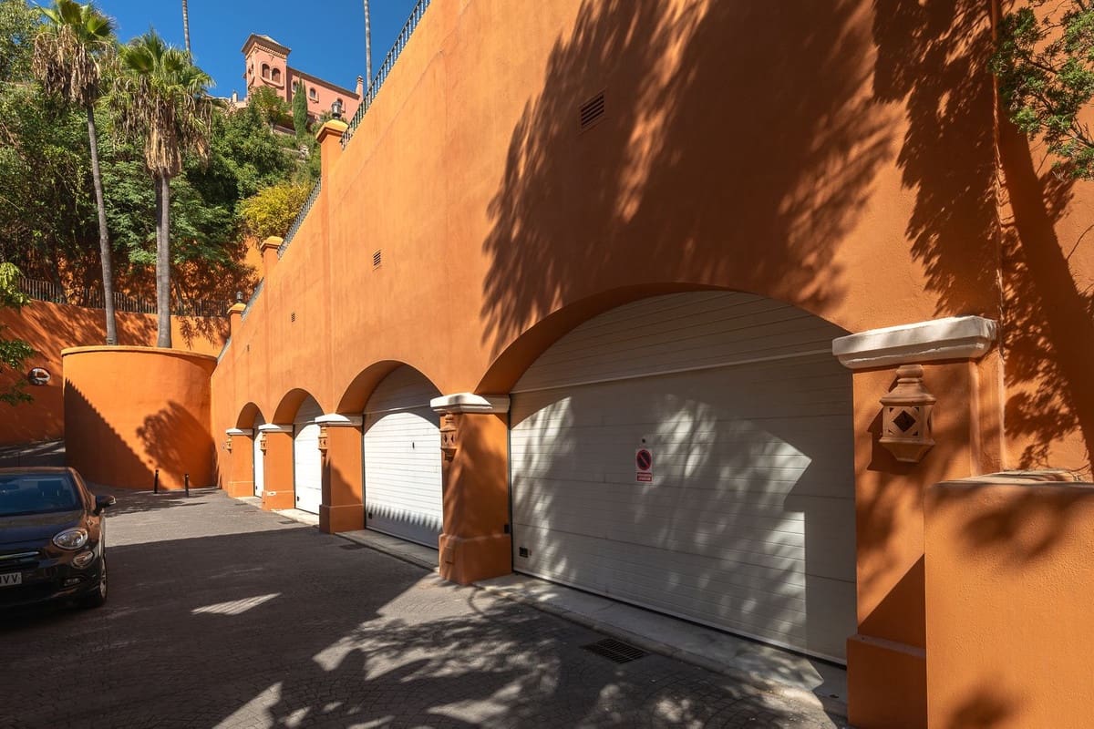 3 sypialnia Apartament na sprzedaż w Benahavis z basenem garażem - 790 000 € (Ref: 9539980)