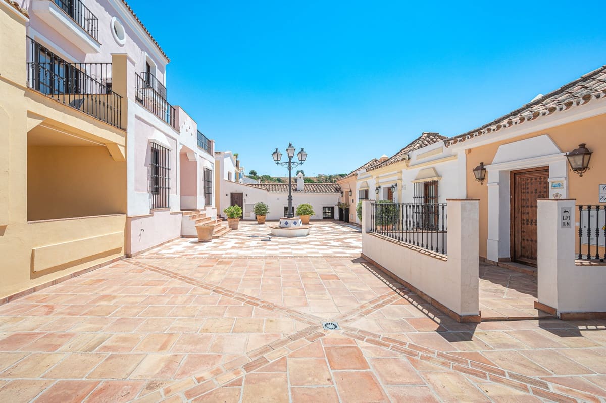 4 sovrum Hus till salu i Benahavis med pool - 790 000 € (Ref: 9539982)