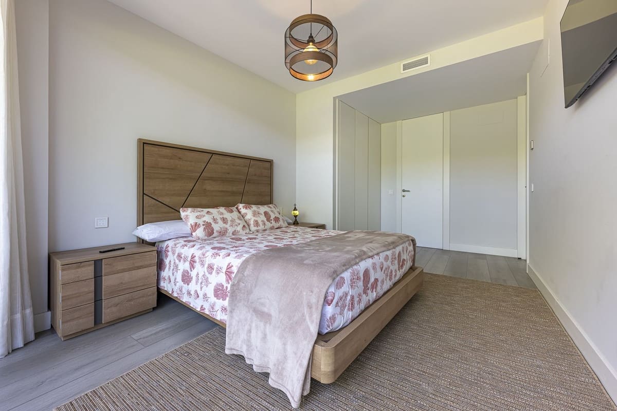 2 camera da letto Appartamento in vendita in New Golden Mile con piscina garage - 795.000 € (Rif: 9539983)