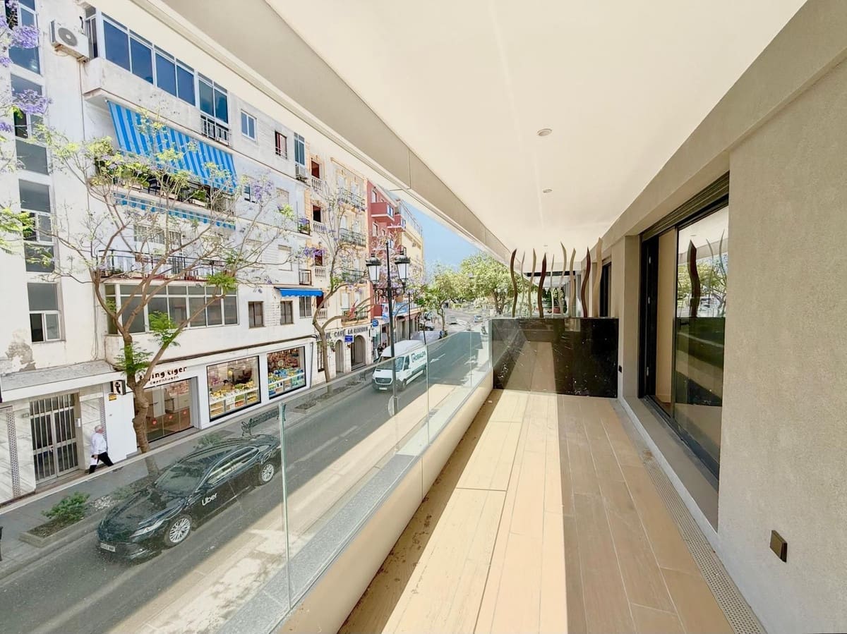 3 soveværelse Lejlighed til salg i Fuengirola med swimmingpool garage - € 795.000 (Ref: 9539986)