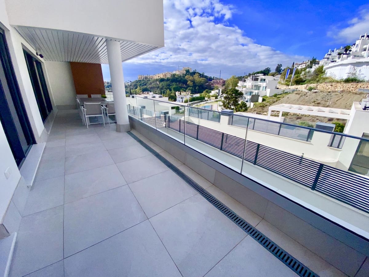 4 sypialnia Apartament na sprzedaż w Benahavis z basenem garażem - 795 000 € (Ref: 9539989)