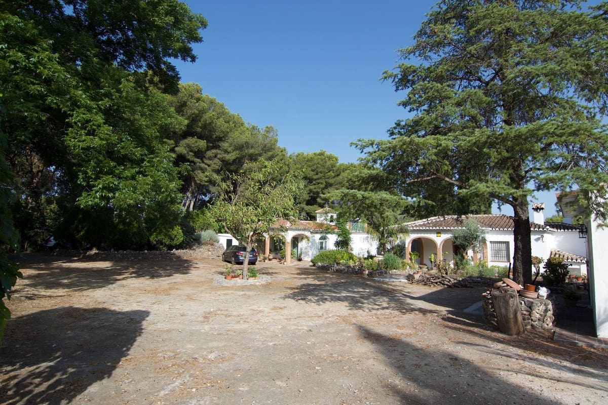 5 quarto Moradia para venda em Alhaurin el Grande com piscina garagem - 795 000 € (Ref: 9539990)