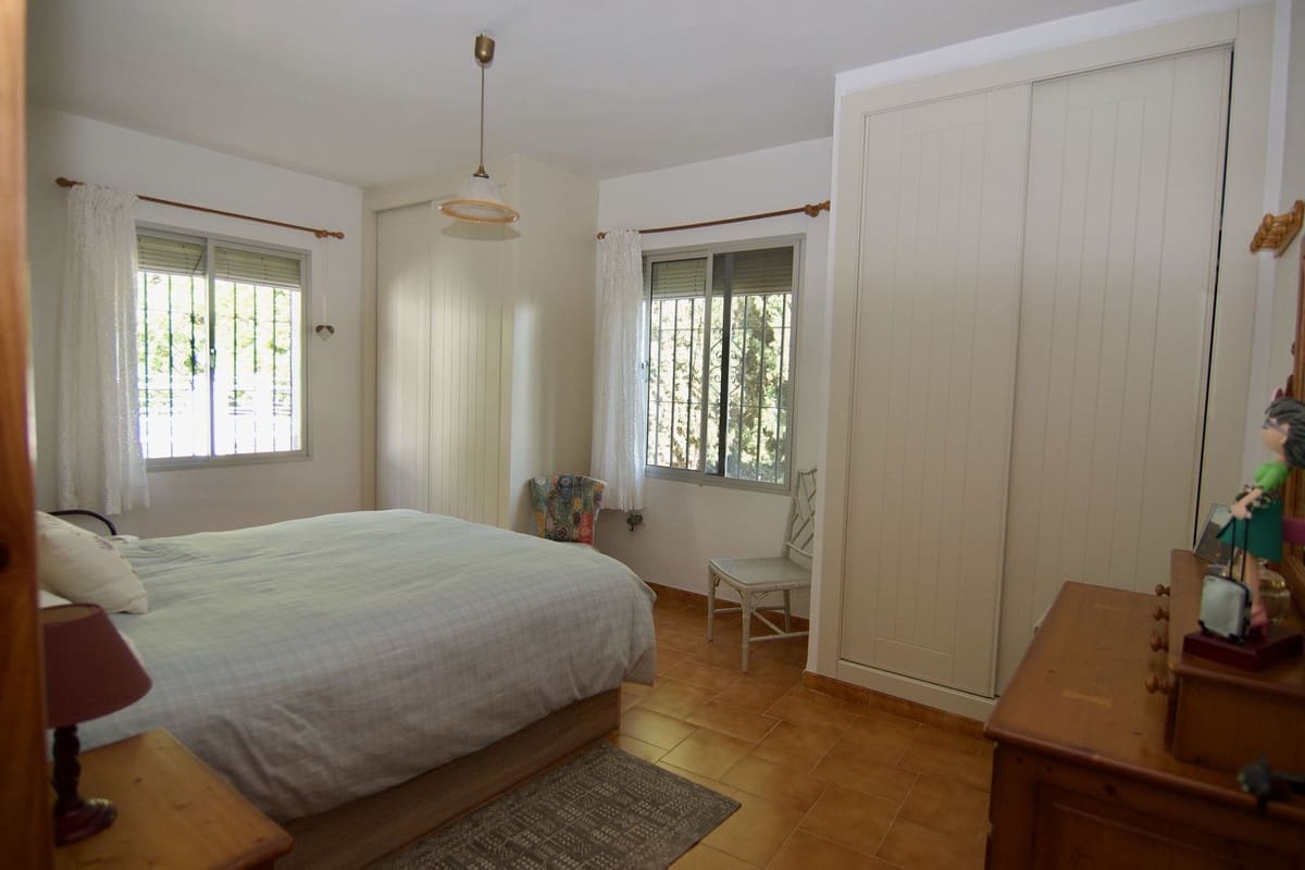5 quarto Moradia para venda em Alhaurin el Grande com piscina garagem - 795 000 € (Ref: 9539990)
