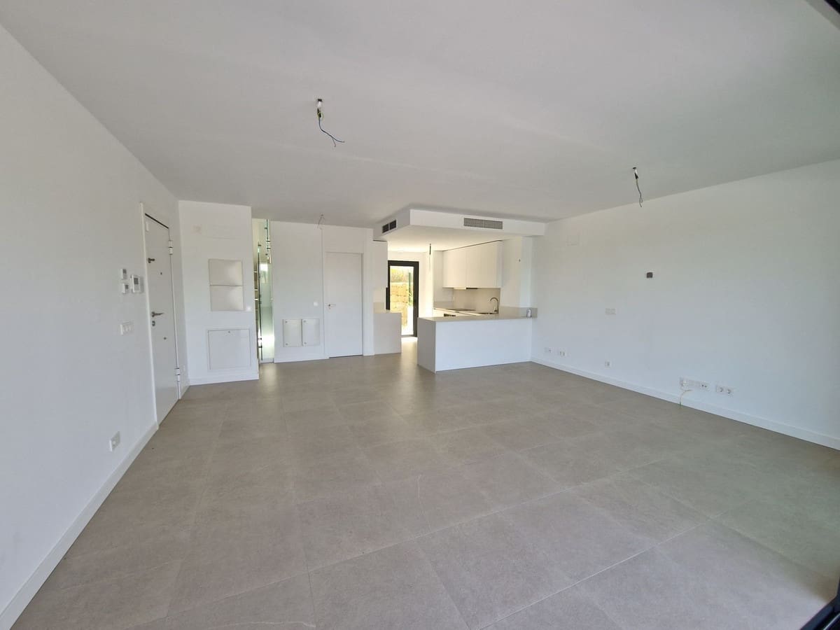 3 bedroom Semi-detached Villa for sale in El Paraiso with pool - € 745,000 (Ref: 9539991)