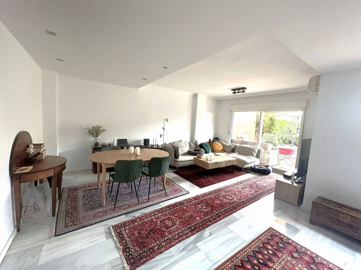 3 sypialnia Dom na sprzedaż w Puerto Banus z basenem - 795 000 € (Ref: 9539993)