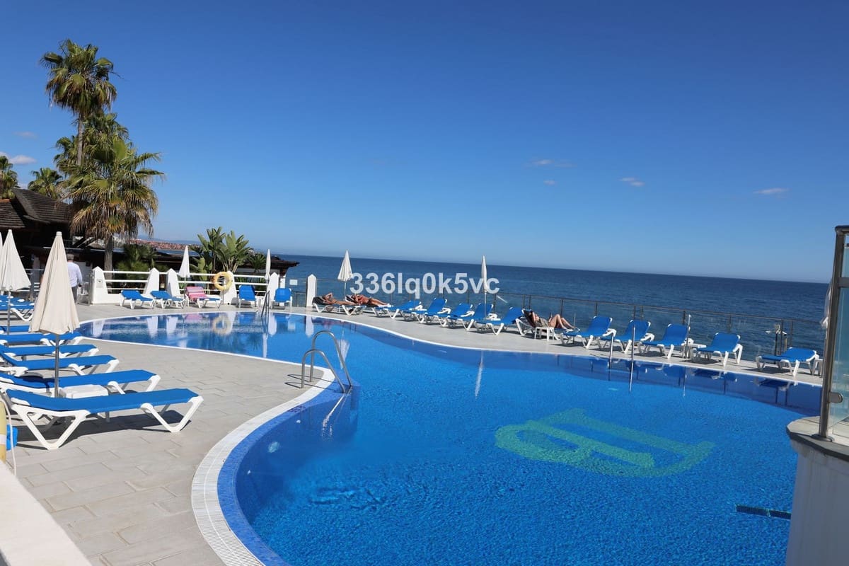 Casa de 5 habitaciones en New Golden Mile en venta con piscina - 797.000 € (Ref: 9539995)