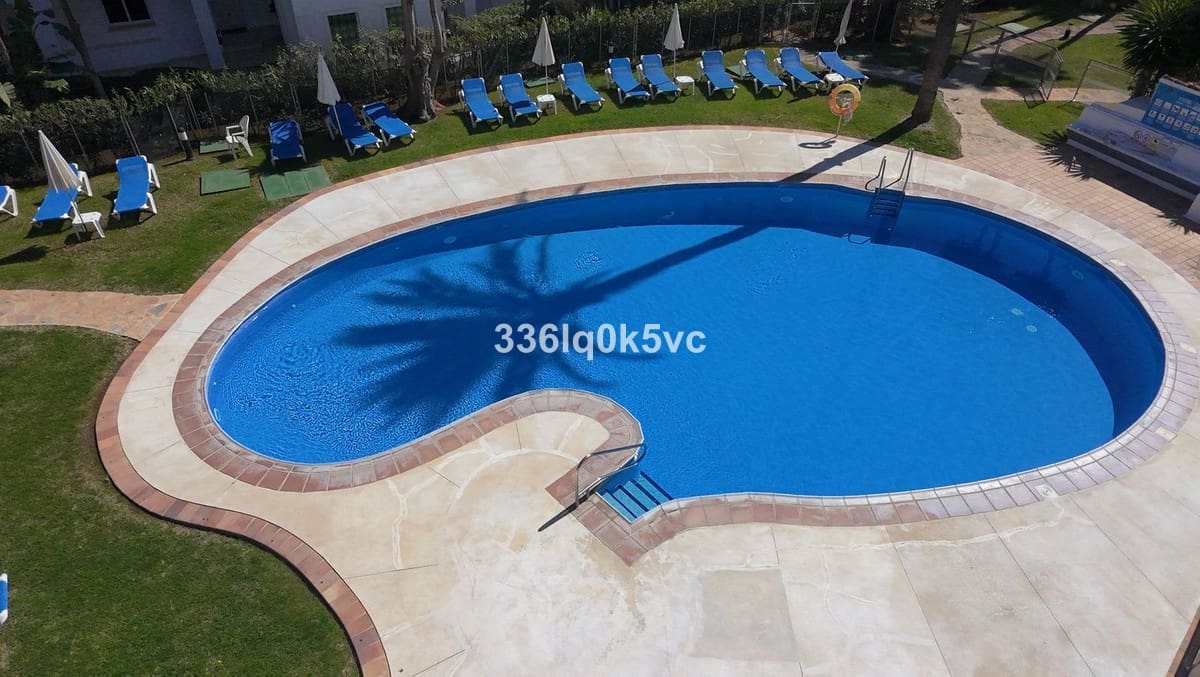 Casa de 5 habitaciones en New Golden Mile en venta con piscina - 797.000 € (Ref: 9539995)