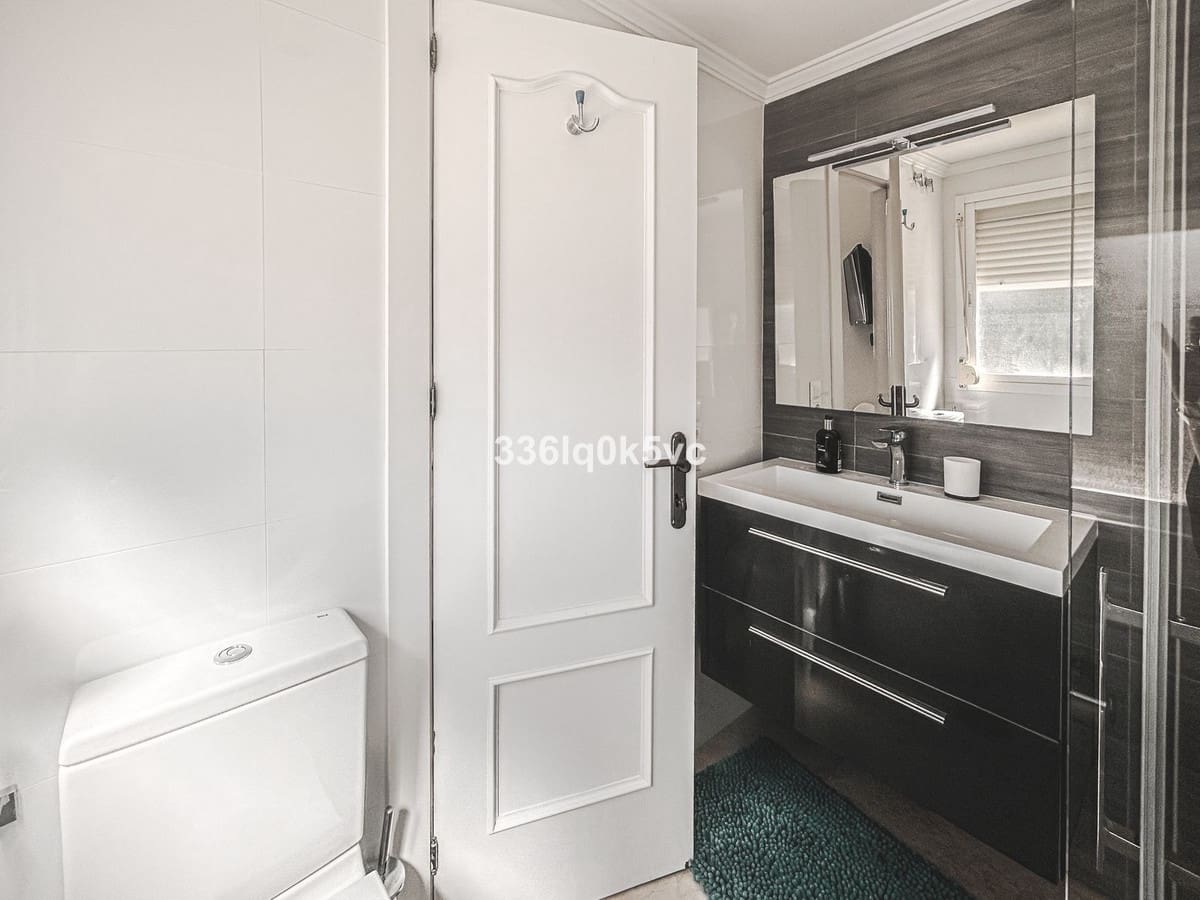 Casa de 5 habitaciones en New Golden Mile en venta con piscina - 797.000 € (Ref: 9539995)