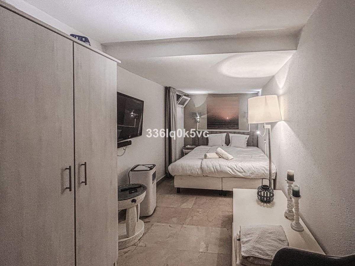 Casa de 5 habitaciones en New Golden Mile en venta con piscina - 797.000 € (Ref: 9539995)