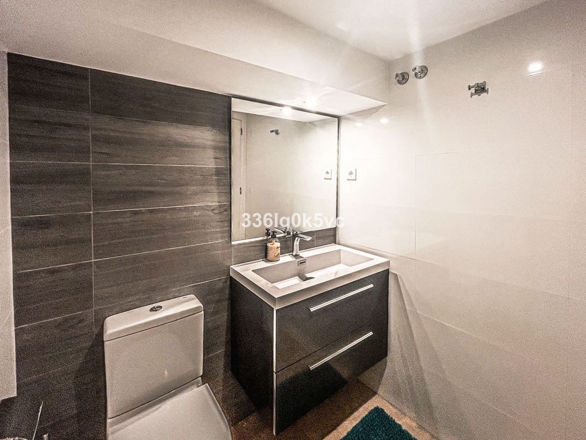 Casa de 5 habitaciones en New Golden Mile en venta con piscina - 797.000 € (Ref: 9539995)