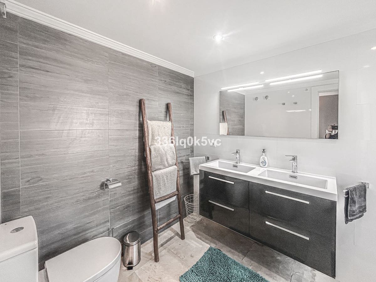 Casa de 5 habitaciones en New Golden Mile en venta con piscina - 797.000 € (Ref: 9539995)