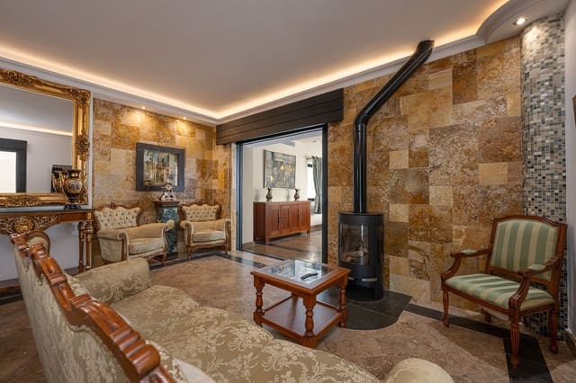 3 slaapkamer Appartement te koop in Puerto Banus, Marbella - € 799.000 (Ref: 9539996)