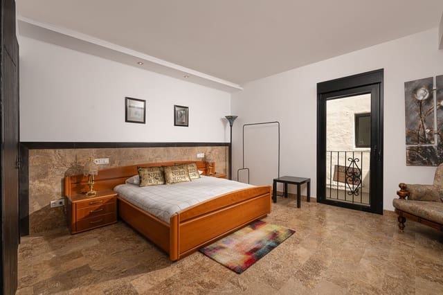 3 slaapkamer Appartement te koop in Puerto Banus, Marbella - € 799.000 (Ref: 9539996)