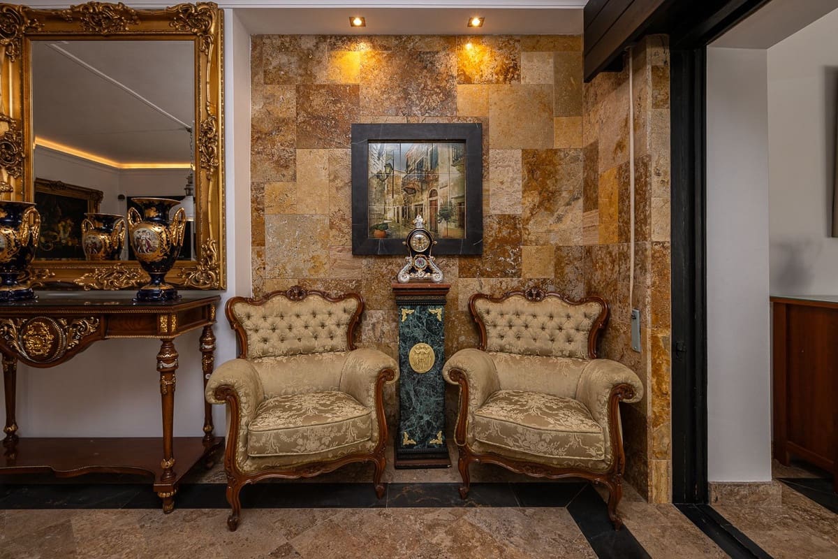 3 slaapkamer Appartement te koop in Puerto Banus - € 799.000 (Ref: 9539996)